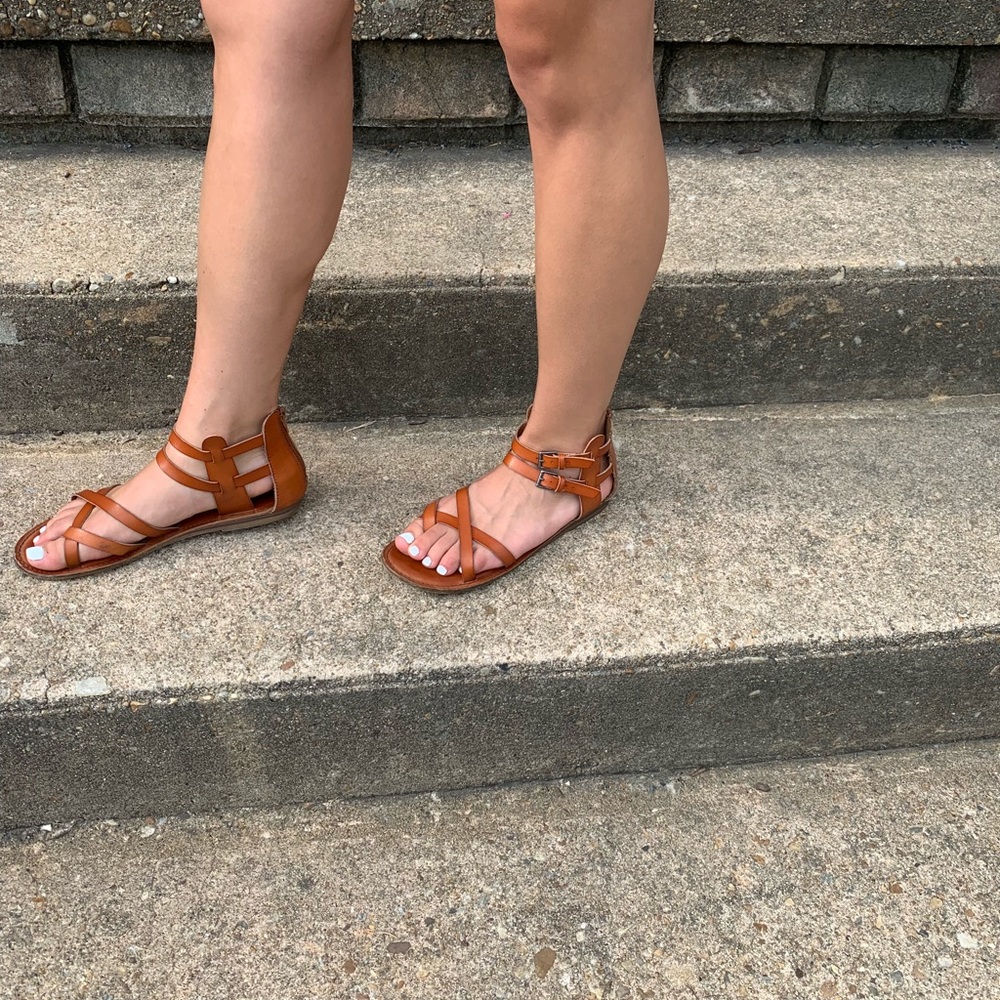 Sandals - Picture 3 of 4